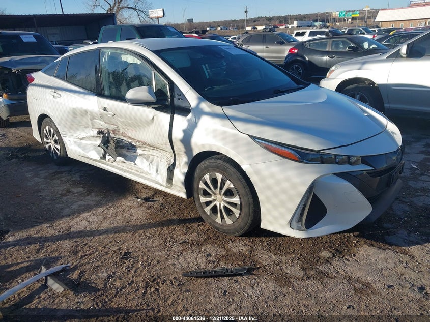 2020 Toyota Prius prime VIN JTDKARFP6L3160319 — IAAI salvage auction photo
