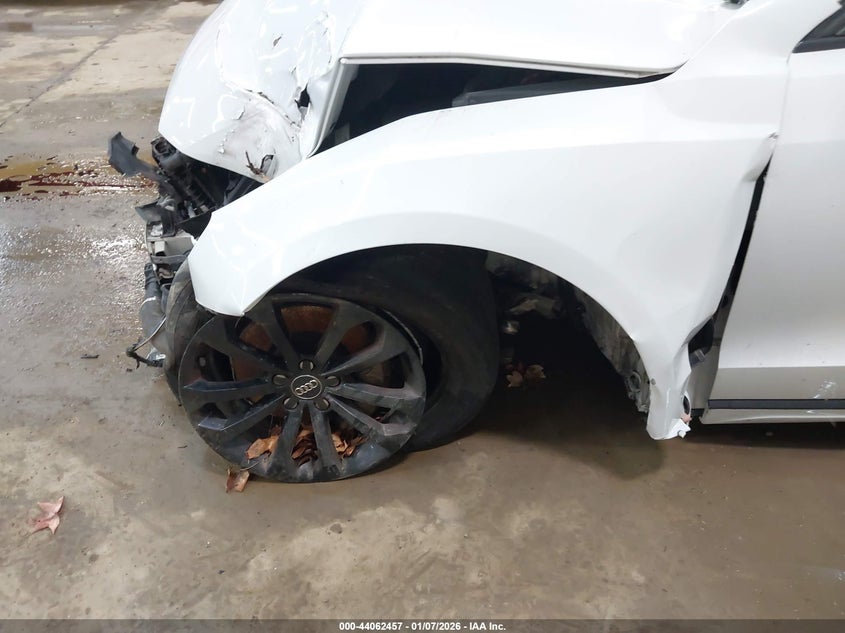 2015 Audi Q5 VIN WA1LFAFPXFA037298 IAAI salvage auction — FRONT END, Salvage Title, sold $300 on 2026-07-16 (photo 6)