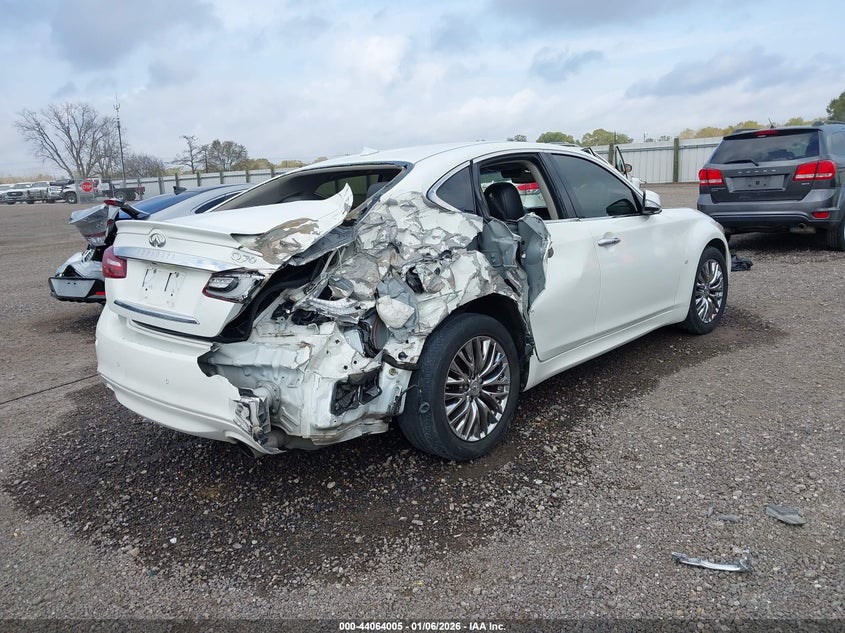 2015 Infiniti Q70 VIN JN1BY1AP4FM541639 IAAI salvage auction — REAR END, Other, sold $1,050 on 2026-07-15 (photo 4)