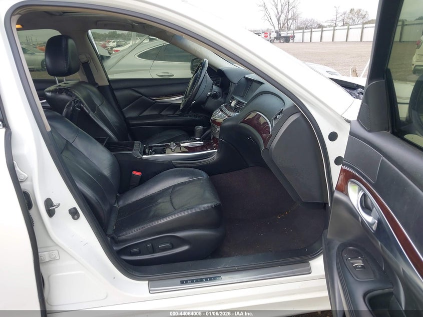 2015 Infiniti Q70 VIN JN1BY1AP4FM541639 IAAI salvage auction — REAR END, Other, sold $1,050 on 2026-07-15 (photo 5)