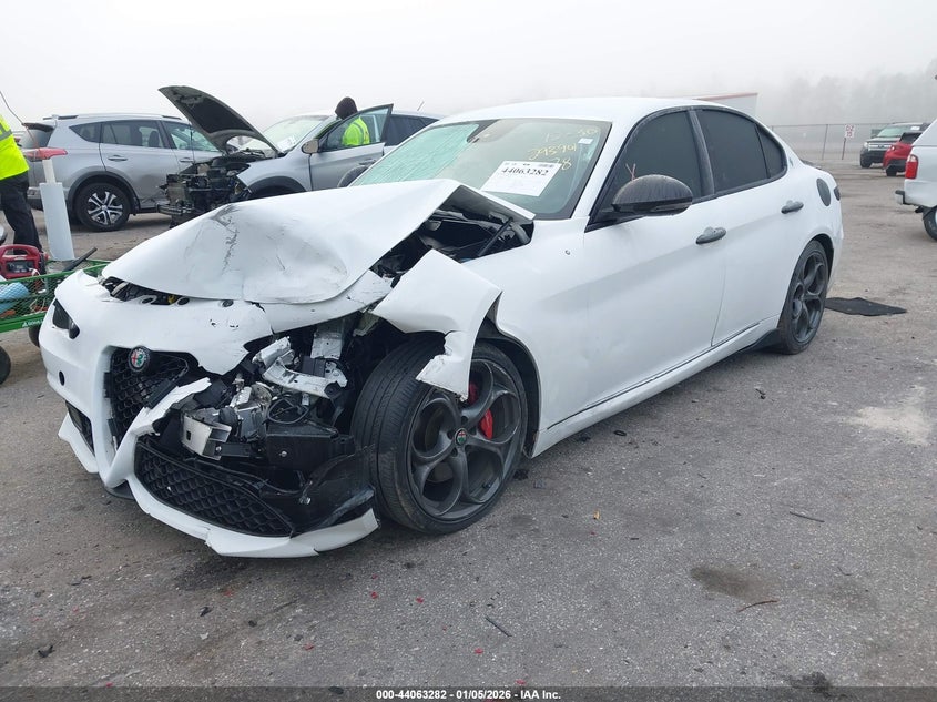 2019 Alfa romeo Giulia VIN ZARFAMBNXK7603478 IAAI salvage auction — FRONT END, Salvage Title, sold $1,900 on 2026-07-20 (photo 2)