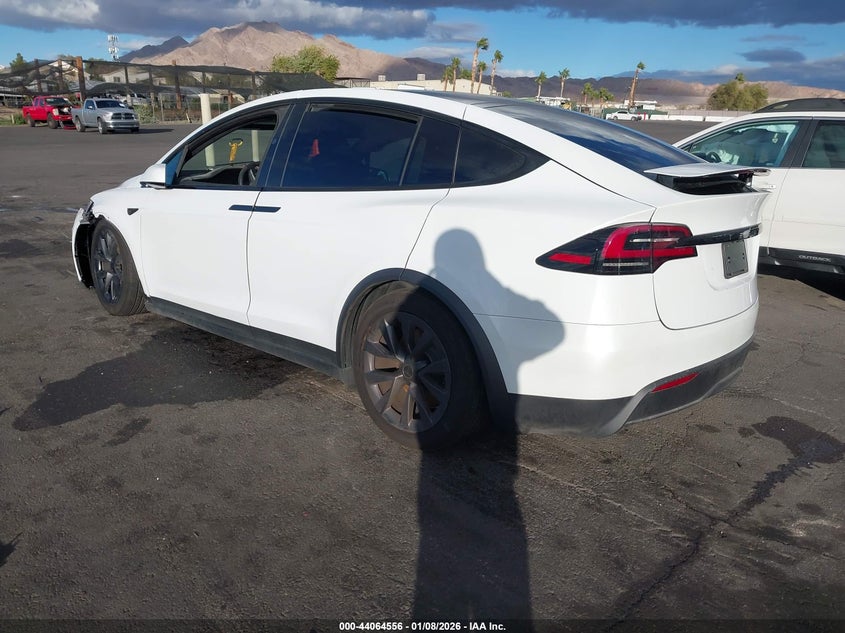 2025 Tesla Model x VIN 7SAXCDE5XSF465748 IAAI salvage auction — FRONT END, Salvage Title, sold $38,100 on 2026-07-17 (photo 3)