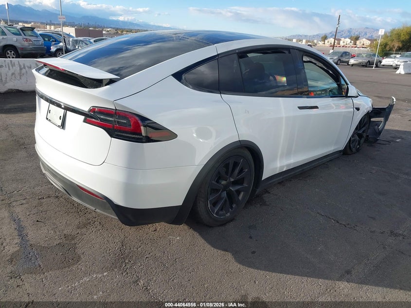 2025 Tesla Model x VIN 7SAXCDE5XSF465748 IAAI salvage auction — FRONT END, Salvage Title, sold $38,100 on 2026-07-17 (photo 4)