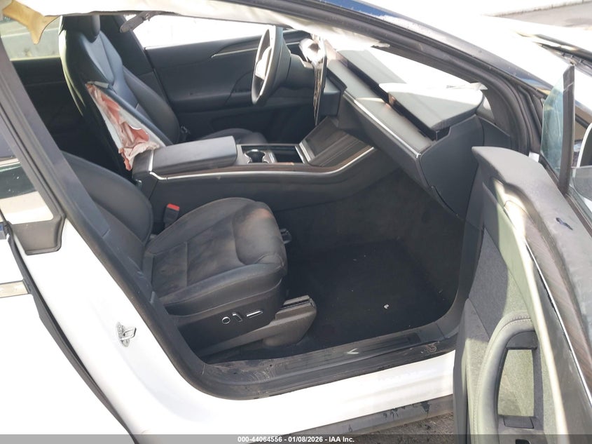 2025 Tesla Model x VIN 7SAXCDE5XSF465748 IAAI salvage auction — FRONT END, Salvage Title, sold $38,100 on 2026-07-17 (photo 5)
