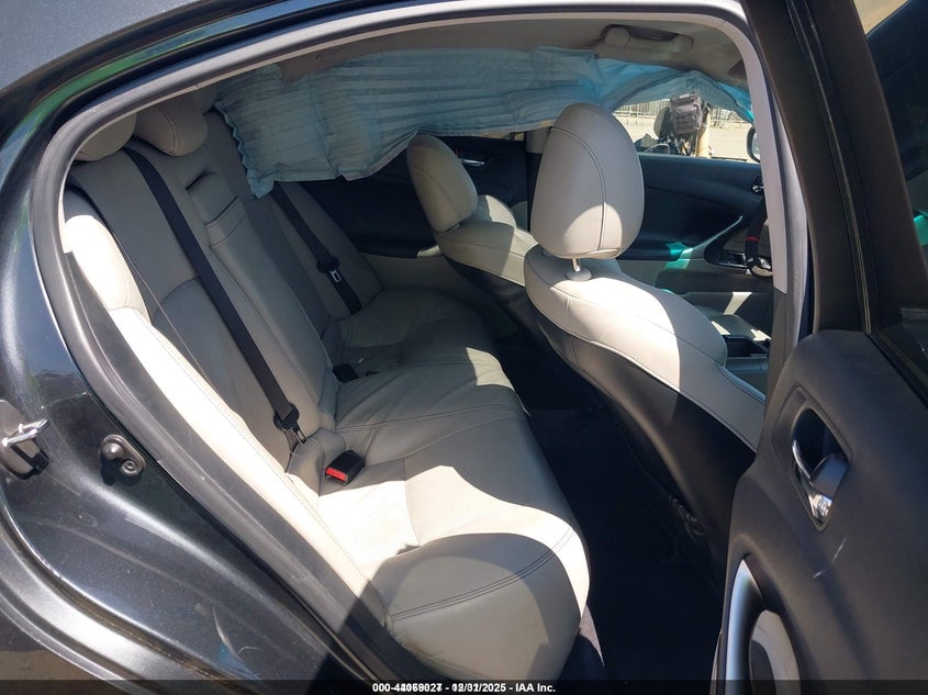 2009 Lexus Is 350 VIN JTHBE262995023208 IAAI salvage auction — REAR END, Salvage (Idaho), sold $500 on 2026-07-15 (photo 8)