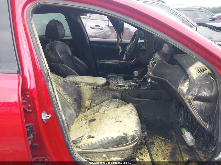 2022 Kia Stinger VIN KNAE35LD3N6110664 IAAI salvage auction — INTERIOR BURN, Other, sold $3,325 on 2026-07-15 (photo 5)
