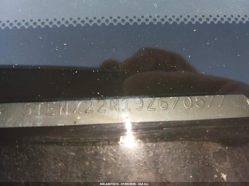 2009 Toyota Tacoma VIN 5TENX22N19Z670577 IAAI salvage auction — LEFT REAR, Salvage (California), sold $2,350 on 2026-07-14 (photo 9)