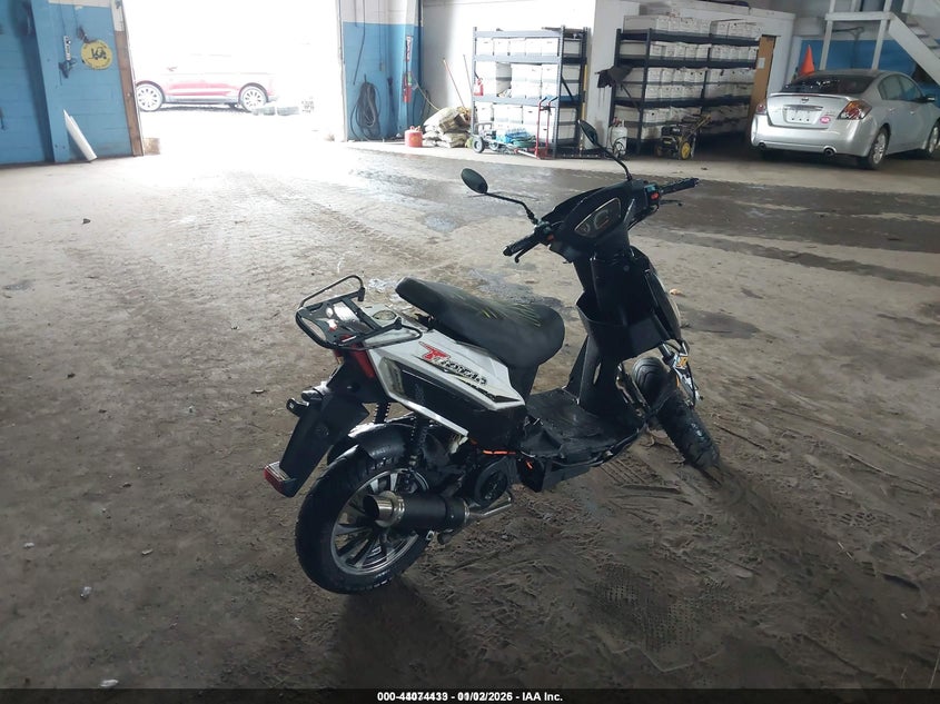 2016 VIN L9NTEACX6G1301181 IAAI salvage auction — FRONT & REAR, Other, sold $100 on 2026-07-06 (photo 4)
