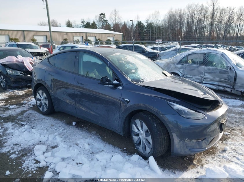 2023 Tesla Model y VIN 7SAYGDED7PF934933 IAAI salvage auction — FRONT END, Salvage Title, sold $7,600 on 2026-07-13 (photo 1)