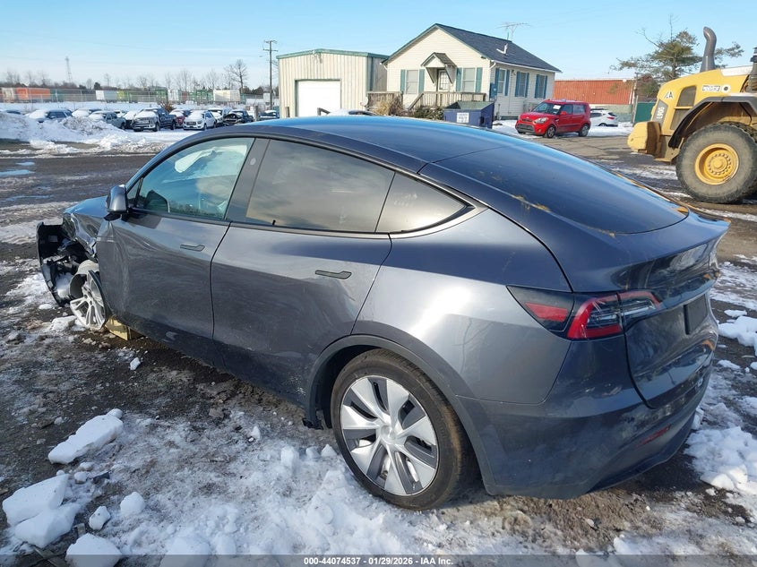 2023 Tesla Model y VIN 7SAYGDED7PF934933 IAAI salvage auction — FRONT END, Salvage Title, sold $7,600 on 2026-07-13 (photo 3)