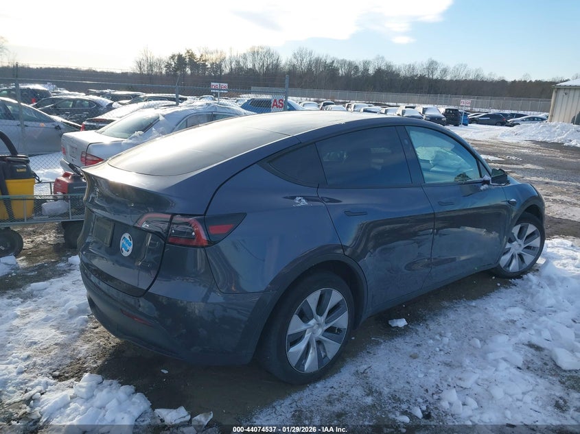 2023 Tesla Model y VIN 7SAYGDED7PF934933 IAAI salvage auction — FRONT END, Salvage Title, sold $7,600 on 2026-07-13 (photo 4)