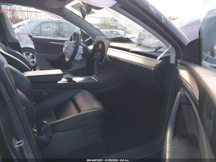 2023 Tesla Model y VIN 7SAYGDED7PF934933 IAAI salvage auction — FRONT END, Salvage Title, sold $7,600 on 2026-07-13 (photo 5)
