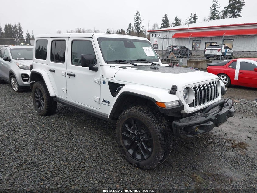 2025 Jeep Grand wagoneer VIN 1C4RJXP6XSW611449 — IAAI salvage auction photo