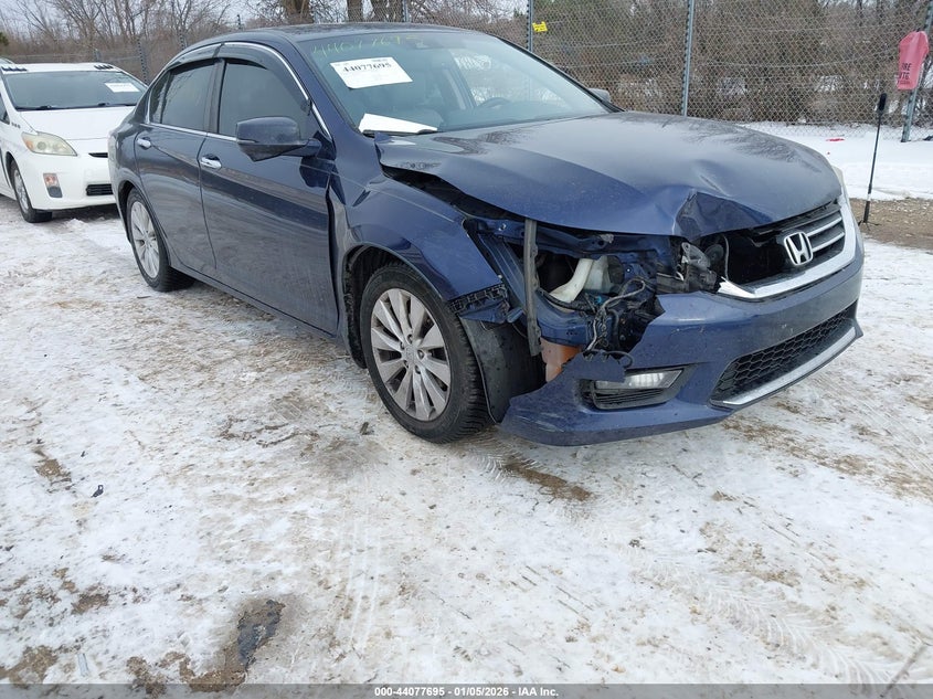 2015 Honda Accord VIN 1HGCR2F89FA042053 IAAI salvage auction — Front End, Clear (Wisconsin), sold $1,750 on 2026-01-27 (photo 1)