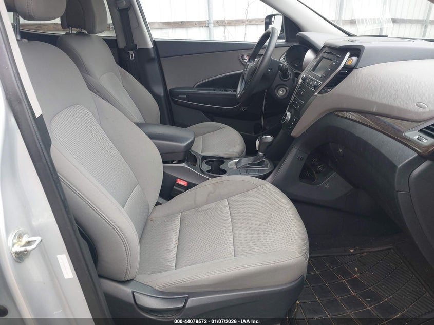 2017 Hyundai Santa fe VIN 5XYZT3LB9HG419077 IAAI salvage auction — FRONT END, Salvage (Idaho), sold $2,050 on 2026-08-02 (photo 5)