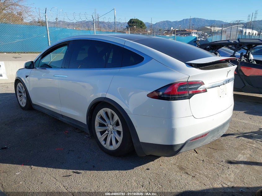 2021 Tesla Model x VIN 5YJXCDE27MF323668 IAAI salvage auction — FRONT END, Salvage Title, sold $18,450 on 2026-07-08 (photo 3)