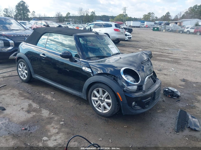 2015 Mini Convertible VIN WMWZP3C5XFT299013 IAAI salvage auction — FRONT END, Salvage (Virginia), sold $225 on 2026-08-07 (photo 1)