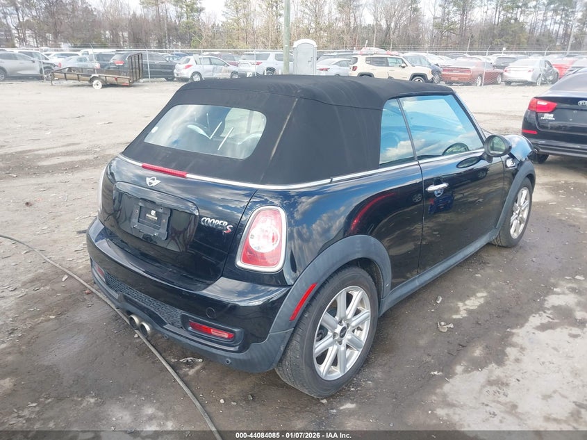 2015 Mini Convertible VIN WMWZP3C5XFT299013 IAAI salvage auction — FRONT END, Salvage (Virginia), sold $225 on 2026-08-07 (photo 4)