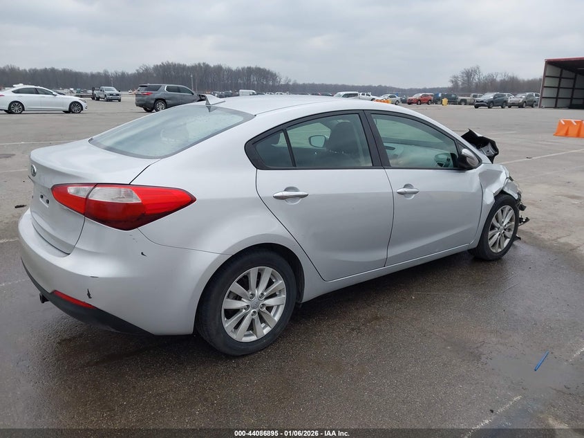 2016 Kia Forte VIN KNAFX4A60G5440410 IAAI salvage auction — RIGHT FRONT, Other, sold $775 on 2026-07-17 (photo 4)