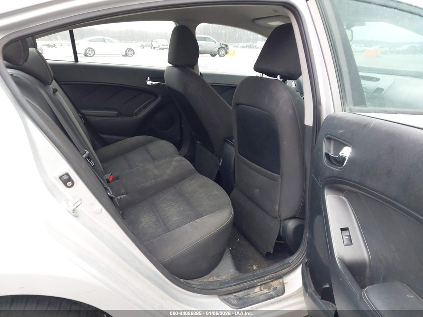 2016 Kia Forte VIN KNAFX4A60G5440410 IAAI salvage auction — RIGHT FRONT, Other, sold $775 on 2026-07-17 (photo 8)