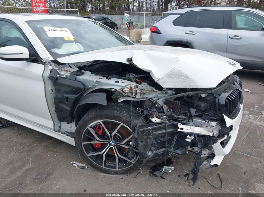 2022 BMW 5er VIN WBA73BJ09NWX72417 IAAI salvage auction — FRONT END, Salvage Title, sold $16,100 on 2026-08-18 (photo 6)
