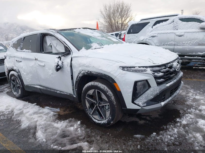 2025 Hyundai Tucson VIN KM8JCDD1XSU385550 IAAI salvage auction — SIDE, Salvage Title, sold $4,200 on 2026-07-12 (photo 1)