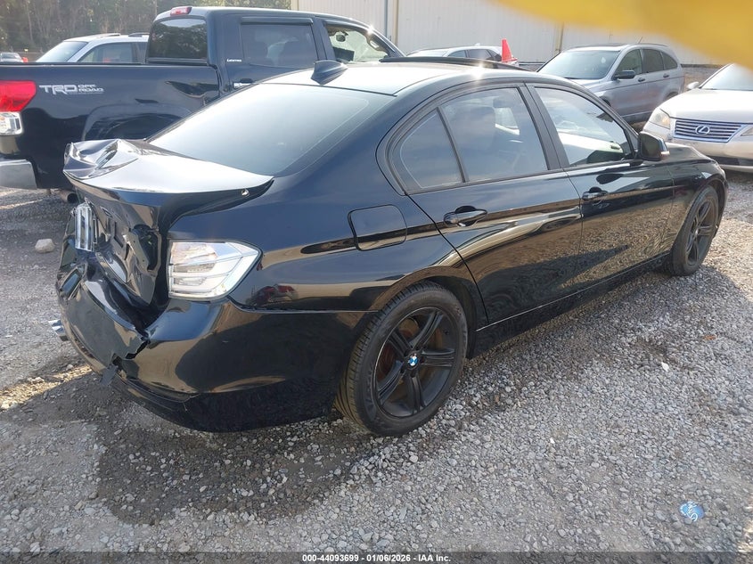 2014 BMW 3er VIN WBA3C1C5XEK106465 IAAI salvage auction — REAR END, Salvage (Mississippi), sold $1,200 on 2026-08-07 (photo 4)