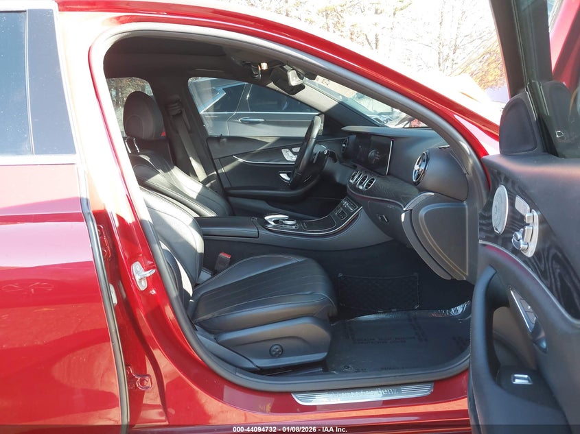 2018 Mercedes-benz E-klasse VIN WDDZF4KB8JA344835 IAAI salvage auction — FRONT END, Salvage Title, sold $7,950 on 2026-07-14 (photo 5)