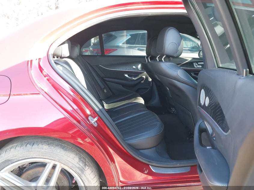 2018 Mercedes-benz E-klasse VIN WDDZF4KB8JA344835 IAAI salvage auction — FRONT END, Salvage Title, sold $7,950 on 2026-07-14 (photo 8)