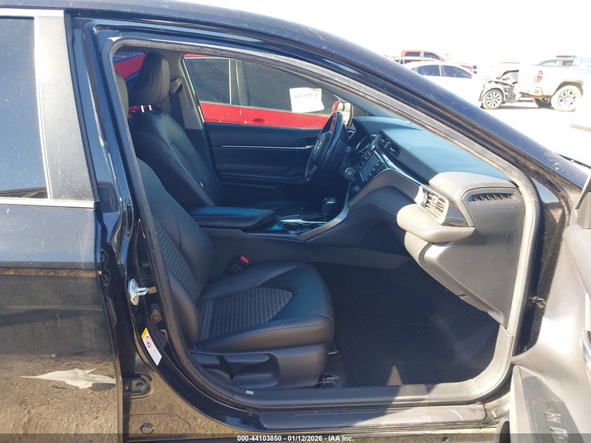 2018 Toyota Camry VIN JTNB11HK2J3068720 IAAI salvage auction — LEFT SIDE, Clear (Oklahoma), sold $25 on 2026-07-29 (photo 5)