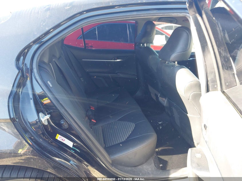2018 Toyota Camry VIN JTNB11HK2J3068720 IAAI salvage auction — LEFT SIDE, Clear (Oklahoma), sold $25 on 2026-07-29 (photo 8)