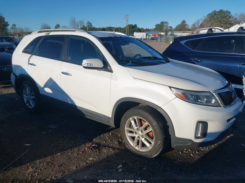 2014 Kia Sorento VIN 5XYKT4A68EG468005 IAAI salvage auction — SIDE, Clear (Virginia), sold $375 on 2026-07-24 (photo 1)