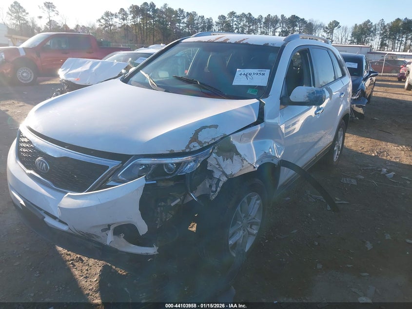 2014 Kia Sorento VIN 5XYKT4A68EG468005 IAAI salvage auction — SIDE, Clear (Virginia), sold $375 on 2026-07-24 (photo 2)