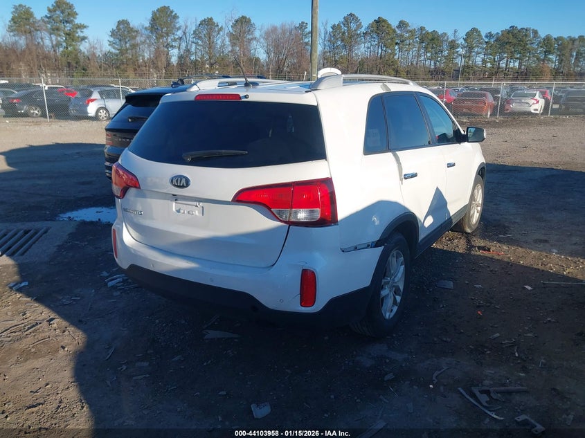 2014 Kia Sorento VIN 5XYKT4A68EG468005 IAAI salvage auction — SIDE, Clear (Virginia), sold $375 on 2026-07-24 (photo 4)