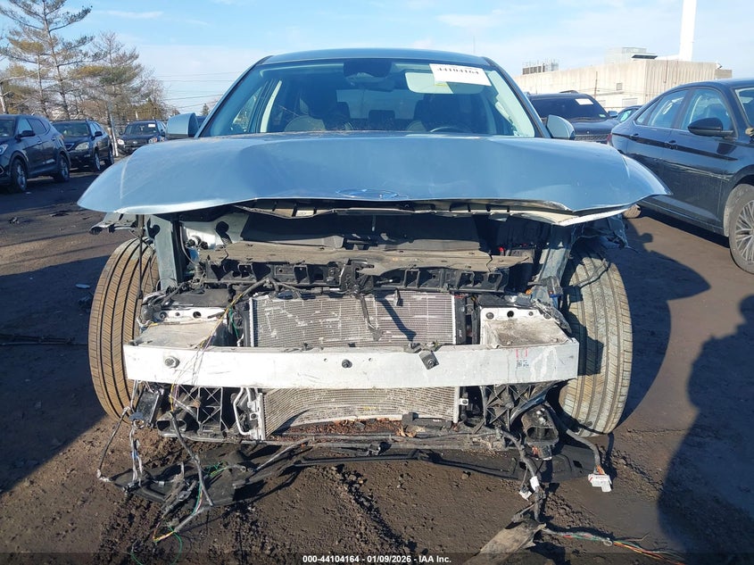 2022 Hyundai Ioniq 5 VIN KM8KNDAF2NU103744 IAAI salvage auction — FRONT & REAR, Salvage (New Jersey), sold $3,825 on 2026-07-06 (photo 6)