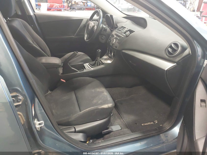 2011 Mazda 3 VIN JM1BL1VF0B1487300 IAAI salvage auction — ENGINE DAMAGE, Bill Of Sale (Colorado), sold $150 on 2026-07-22 (photo 5)