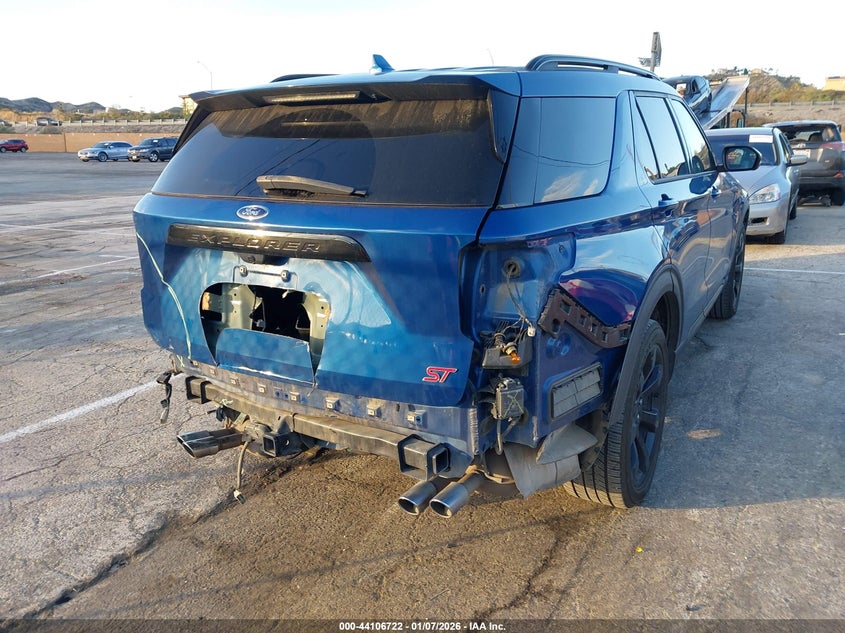 2020 Ford Explorer VIN 1FM5K8GC5LGB12282 IAAI salvage auction — REAR END, Salvage (California), sold $12,125 on 2026-07-29 (photo 4)