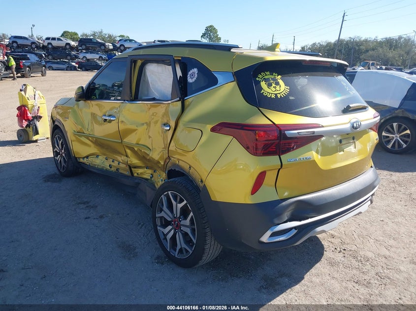2021 Kia Seltos VIN KNDETCA2XM7189512 IAAI salvage auction — BIO HAZARD, Salvage Title, sold $3,450 on 2026-07-07 (photo 3)