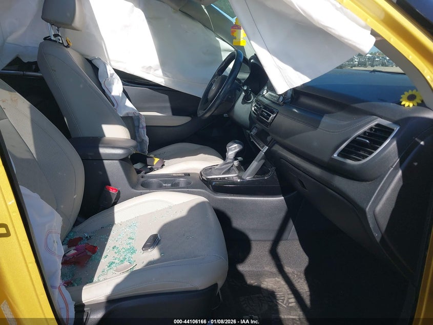 2021 Kia Seltos VIN KNDETCA2XM7189512 IAAI salvage auction — BIO HAZARD, Salvage Title, sold $3,450 on 2026-07-07 (photo 5)