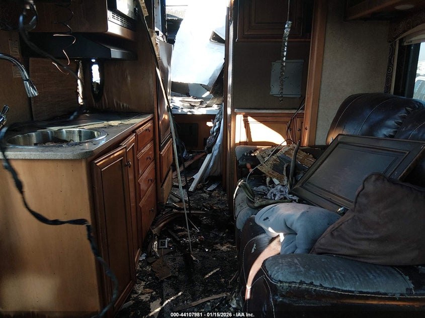 2015 Mercedes-benz Sprinter VIN WDAPF4CC9F9609332 IAAI salvage auction — Burn Interior, Certificate Of Destruction (Florida), sold $1,050 on 2026-07-29 (photo 8)