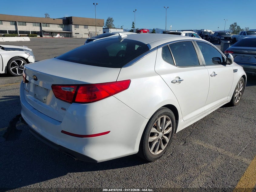 2015 Kia Optima VIN 5XXGM4A79FG416237 IAAI salvage auction — LEFT SIDE, Salvage Title, sold $675 on 2026-07-18 (photo 4)