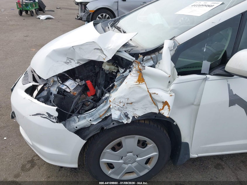2013 Honda Fit VIN JHMGE8H38DC053965 IAAI salvage auction — FRONT END, Salvage Title, sold $500 on 2026-07-27 (photo 6)