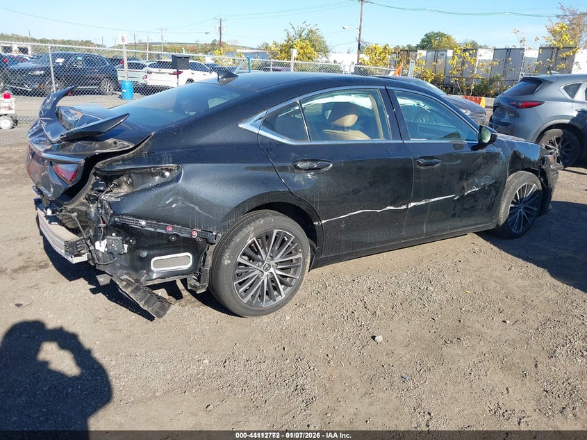2022 Lexus Es 350 VIN 58ADZ1B12NU111575 IAAI salvage auction — FRONT & REAR, Other, sold $9,200 on 2026-08-24 (photo 4)
