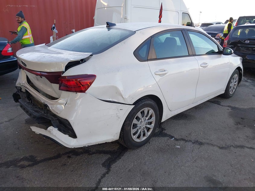2021 Kia Forte VIN 3KPF24AD1ME369301 IAAI salvage auction — FRONT & REAR, Salvage Title, sold $2,150 on 2026-07-25 (photo 4)