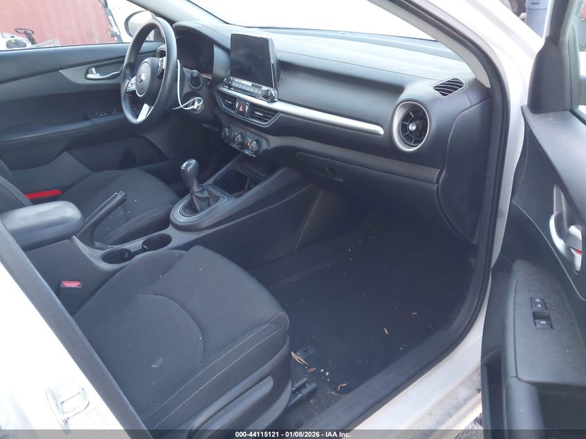 2021 Kia Forte VIN 3KPF24AD1ME369301 IAAI salvage auction — FRONT & REAR, Salvage Title, sold $2,150 on 2026-07-25 (photo 5)