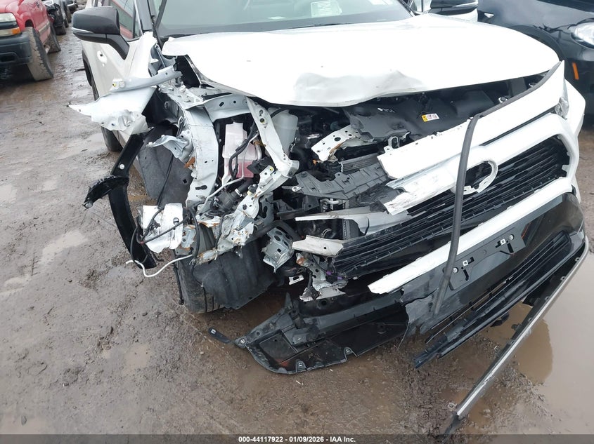 2022 Toyota Rav 4 VIN JTME6RFV9ND527272 IAAI salvage auction — FRONT END, Salvage Title, sold $11,000 on 2026-07-15 (photo 6)