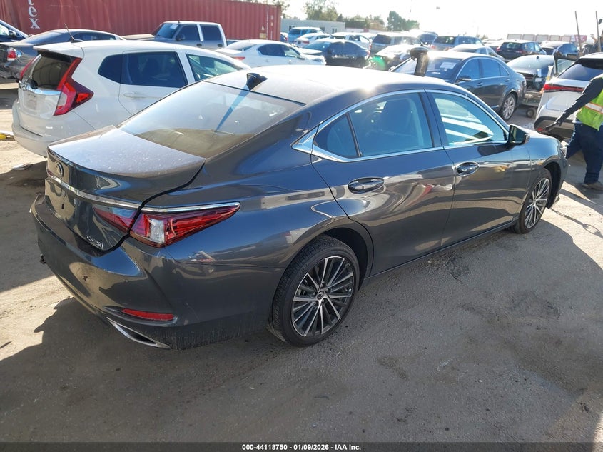 2025 Lexus Es 350 VIN 58ADZ1B1XSU190313 IAAI salvage auction — LEFT REAR, Salvage (California), sold $12,450 on 2026-07-08 (photo 4)