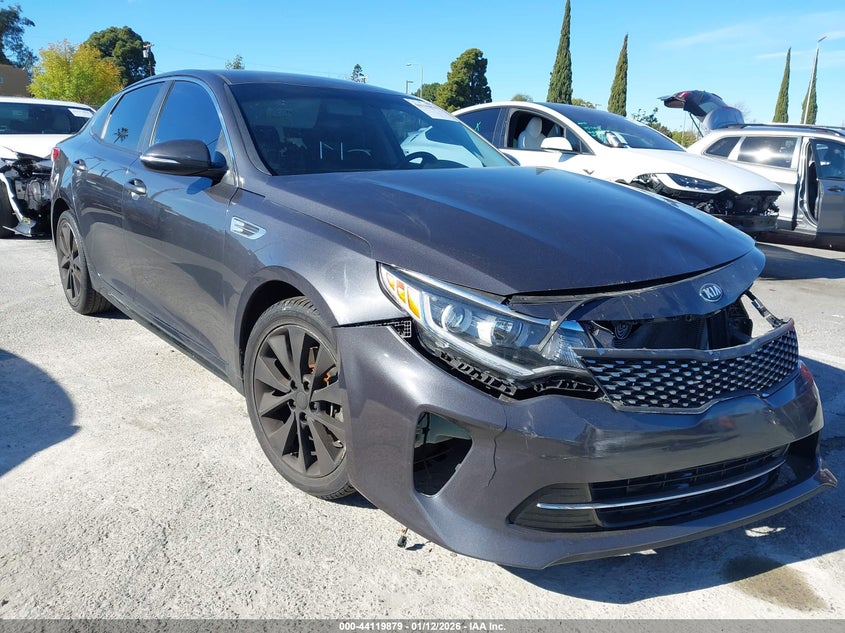 2018 Kia Optima VIN 5XXGT4L3XJG251093 IAAI salvage auction — FRONT END, Salvage (California), sold $1,250 on 2026-07-09 (photo 1)