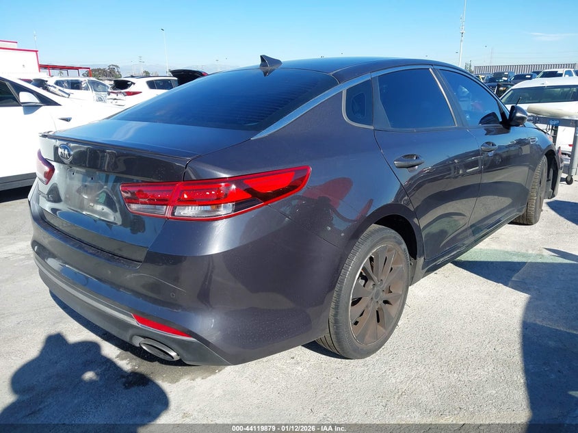 2018 Kia Optima VIN 5XXGT4L3XJG251093 IAAI salvage auction — FRONT END, Salvage (California), sold $1,250 on 2026-07-09 (photo 4)