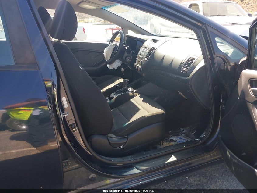 2018 Kia Forte VIN KNAFK5A82J5773706 IAAI salvage auction — FRONT END, Salvage (California), sold $675 on 2026-07-08 (photo 5)